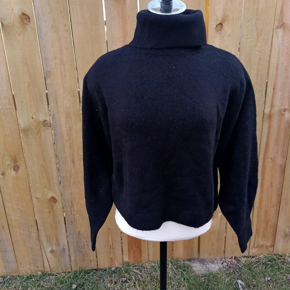 & Other Stories Black turtle neck Open Back Cropped Sweater S - Picture 2 of 8